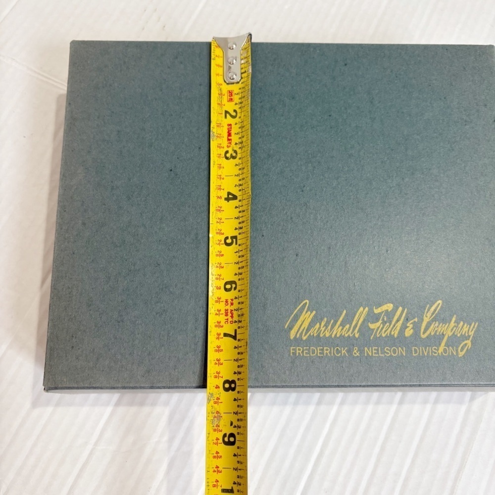 🌷sale* Vintage Marshall Field and Company Frederick and Nelson Division Gift Box - Picture 7 of 8